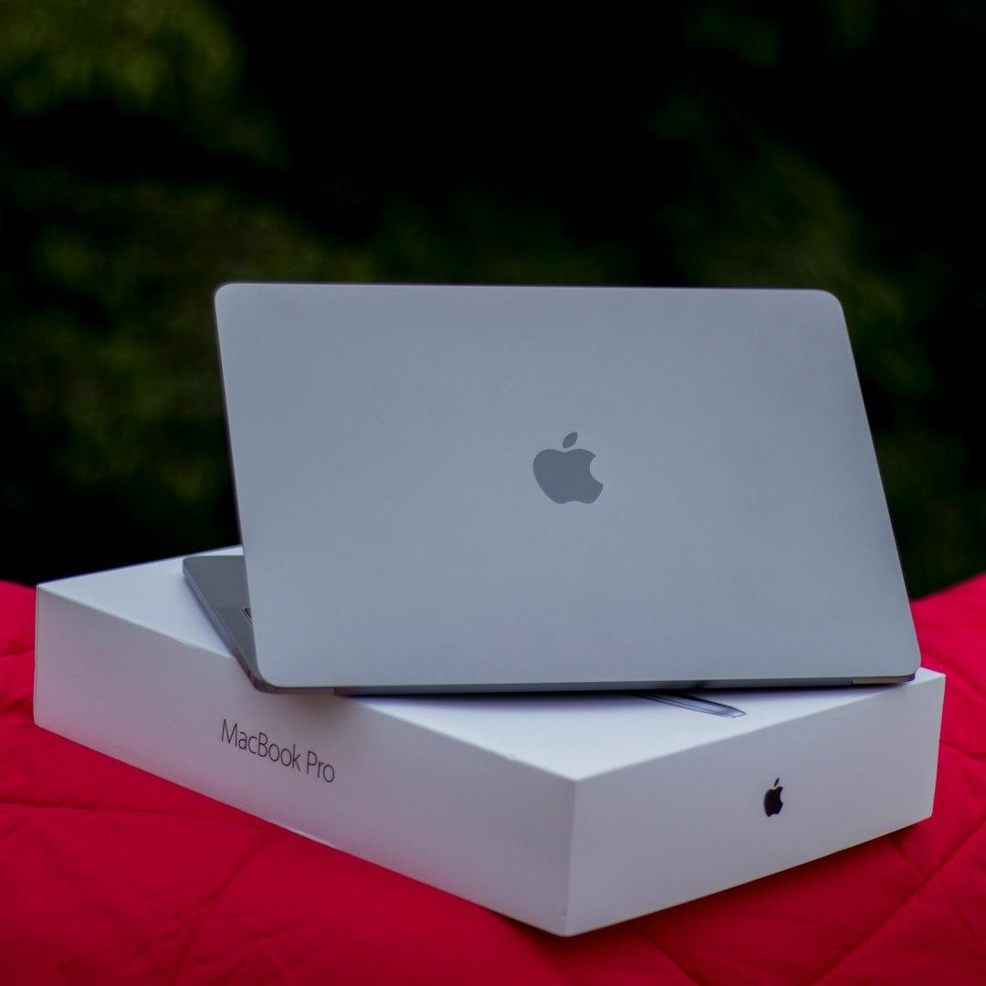 Apple Set To Unveil First Touchscreen Macbook Pro And New Ipad Mini In Late October