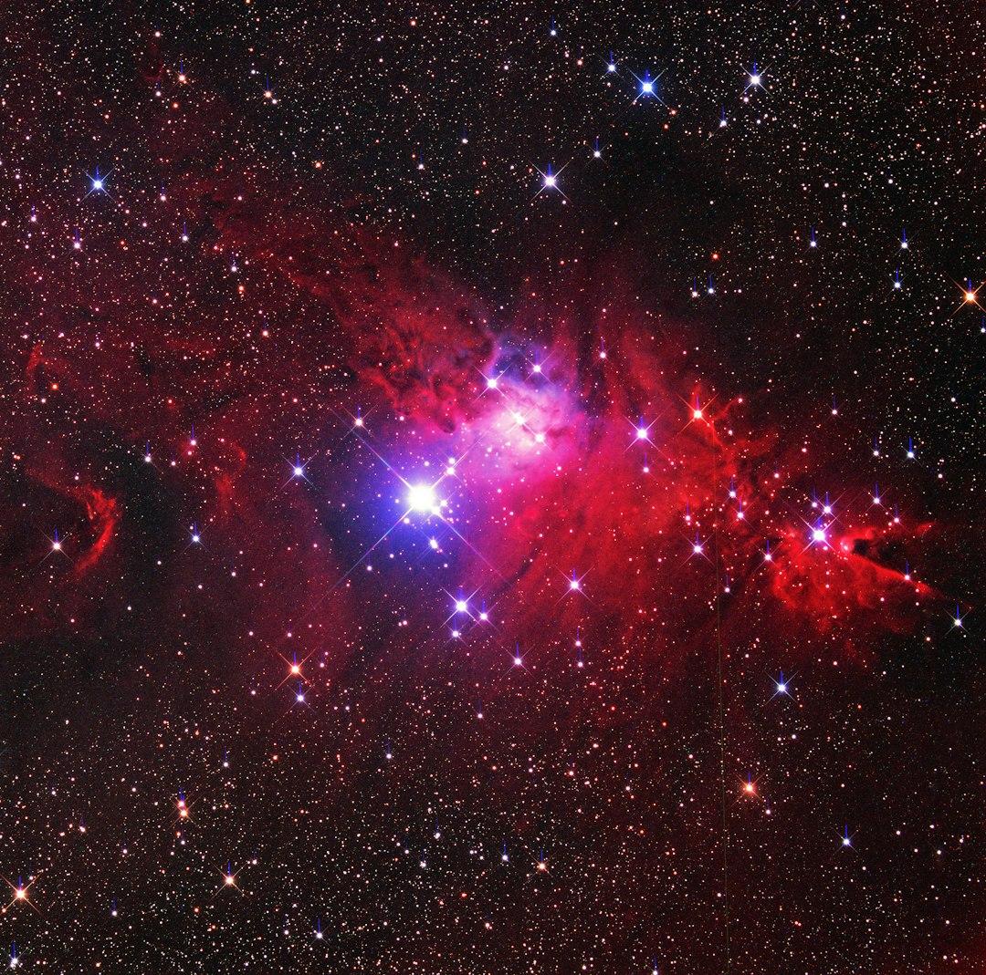 Distant 'Leaky' Galaxy Offers Clues to Universe's Reionization Epoch
